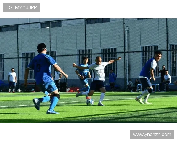 走进绿茵场外的世界与足球明星面对面深度采访视频分享